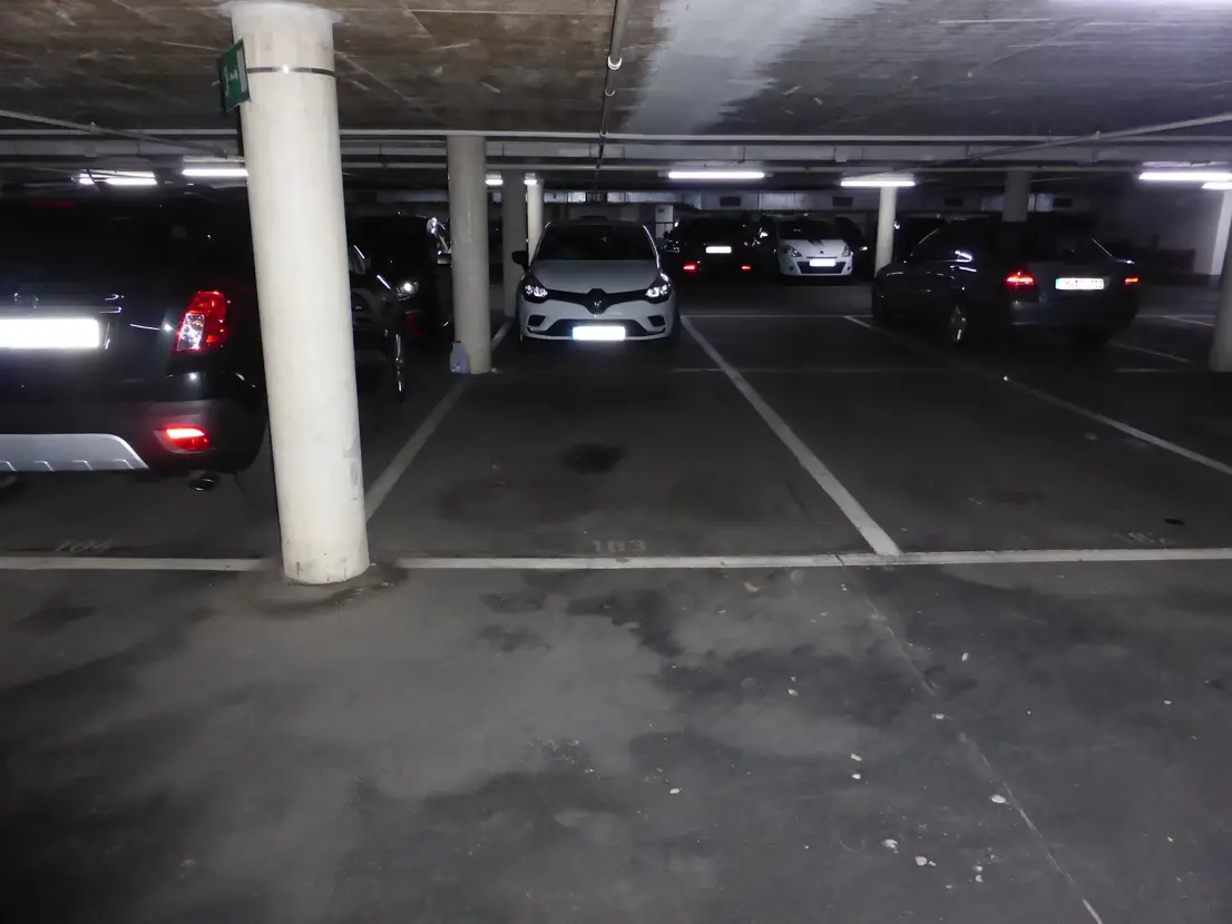 Tiefgarage mit dem zur Wohnung gehörenden Stellplatz