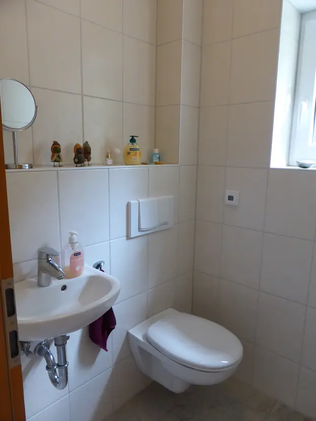 Separates Gäste-WC im Erdgeschoss