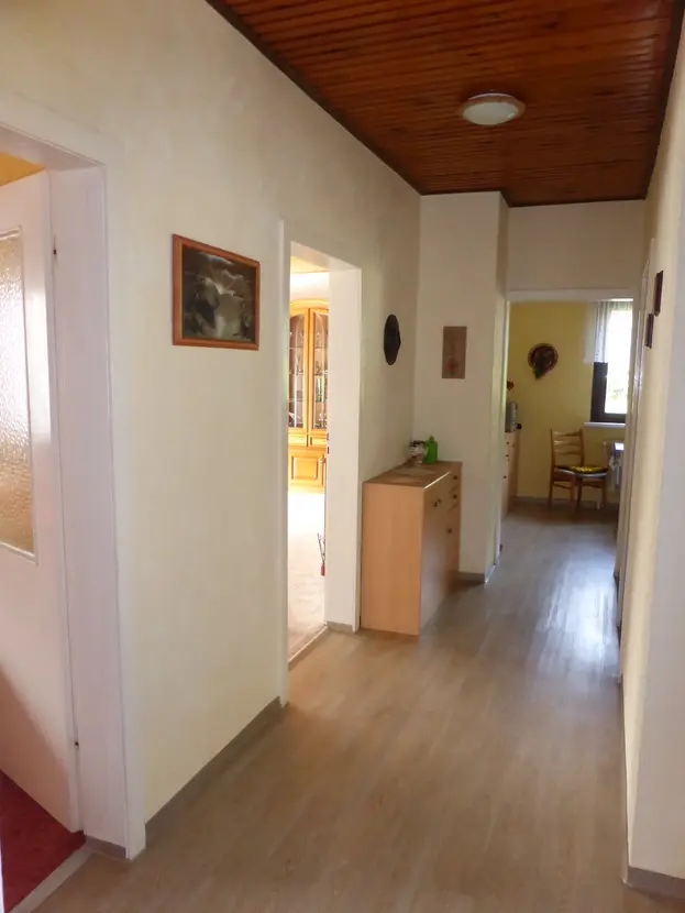 Gepflegter Innenflur des Einfamilienhauses